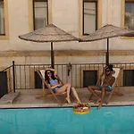 Cave Rooms&pool 2* Göreme