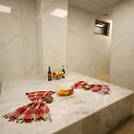Cave Rooms&pool 2*