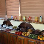 Cave Rooms&pool Hotel