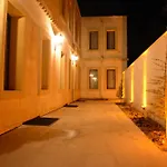 Cave Rooms&pool Hotel 2*