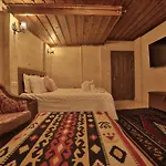 Cave Rooms&pool Hotel Göreme
