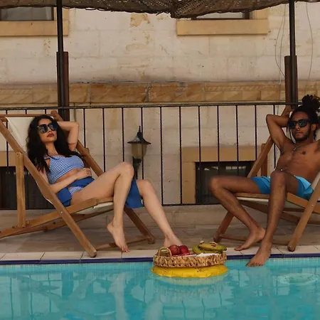 Cave Rooms&pool Отель 2*