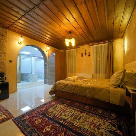 Cave Rooms&pool Гореме
