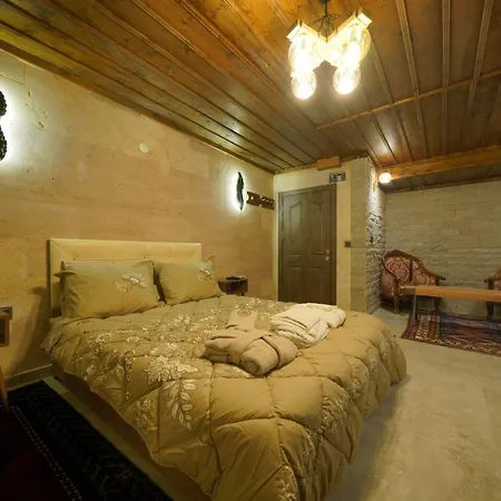Cave Rooms&pool 2* Goreme