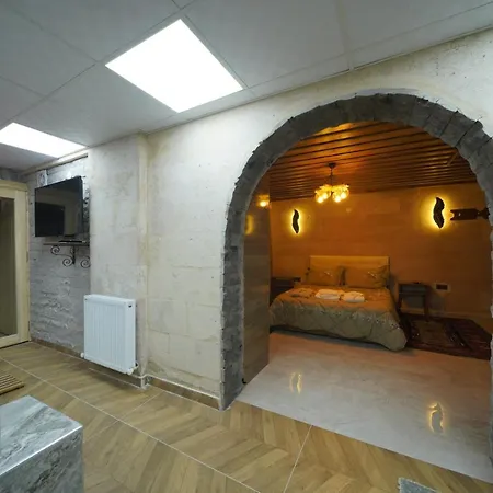 מלון Cave Rooms&pool גורמה