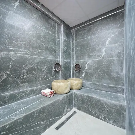 Cave Rooms&pool Отель Гореме