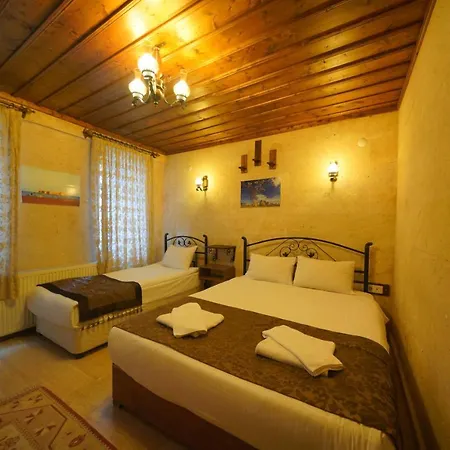 Cave Rooms&pool Hotel Göreme