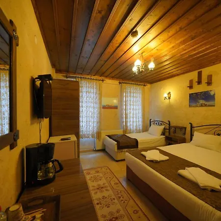 Cave Rooms&pool Hotel Göreme