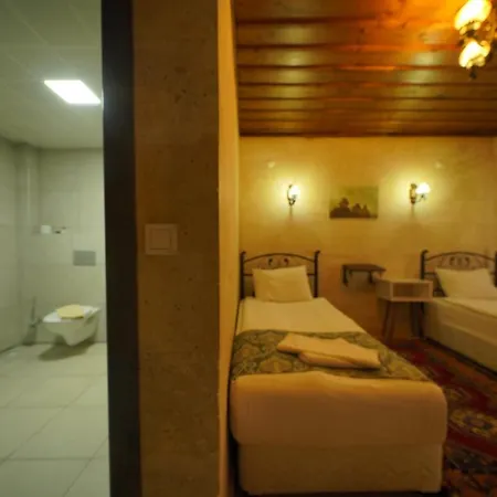 Cave Rooms&pool Отель Гореме