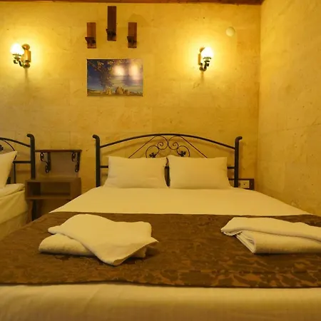 Cave Rooms&pool Hotel Göreme