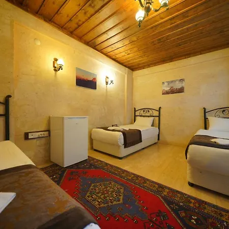 Cave Rooms&pool Hotel 2*