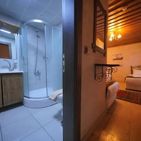 Cave Rooms&pool מלון 2*