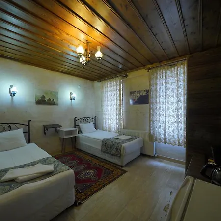 Cave Rooms&pool 2*