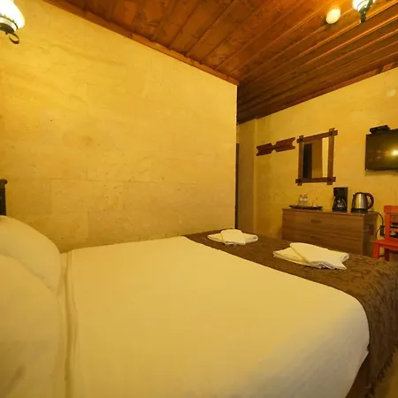 Cave Rooms&pool Hotel 2*