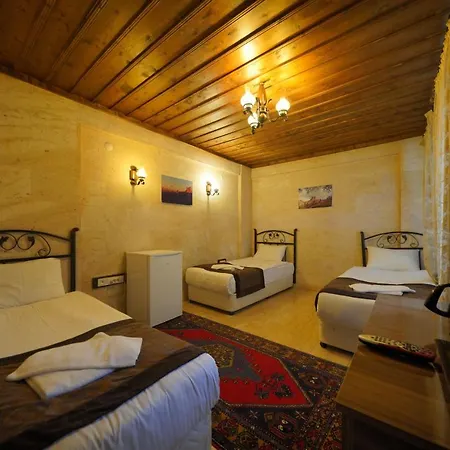 Cave Rooms&pool Goreme
