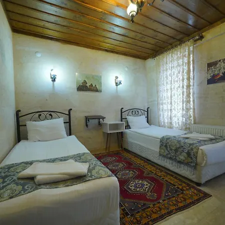 Cave Rooms&pool 2*