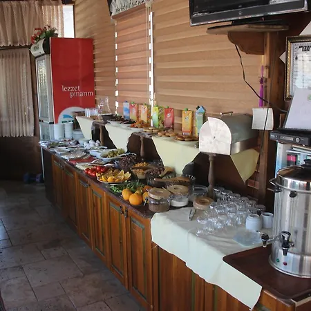 Cave Rooms&pool 2* Göreme