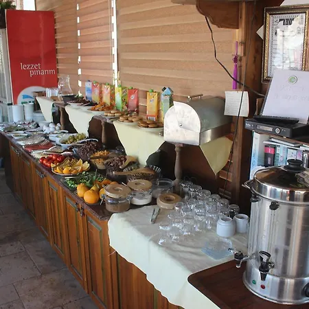 Cave Rooms&pool Hotel Göreme