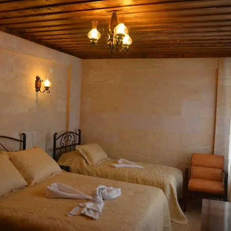 Cave Rooms&pool Hotel