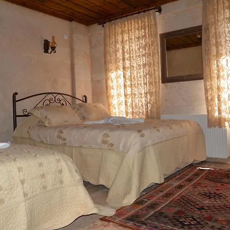 Cave Rooms&pool Отель 2*