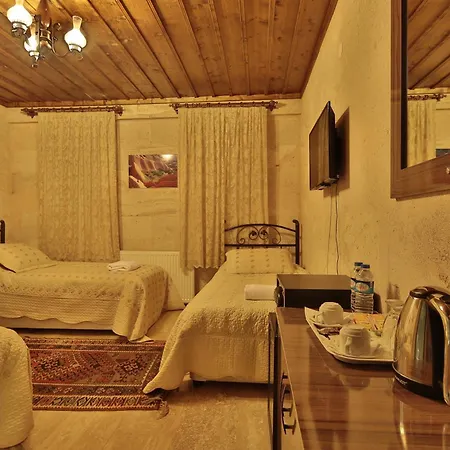Cave Rooms&pool 2* Гореме
