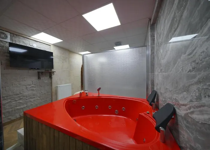 Отель Cave Rooms&pool