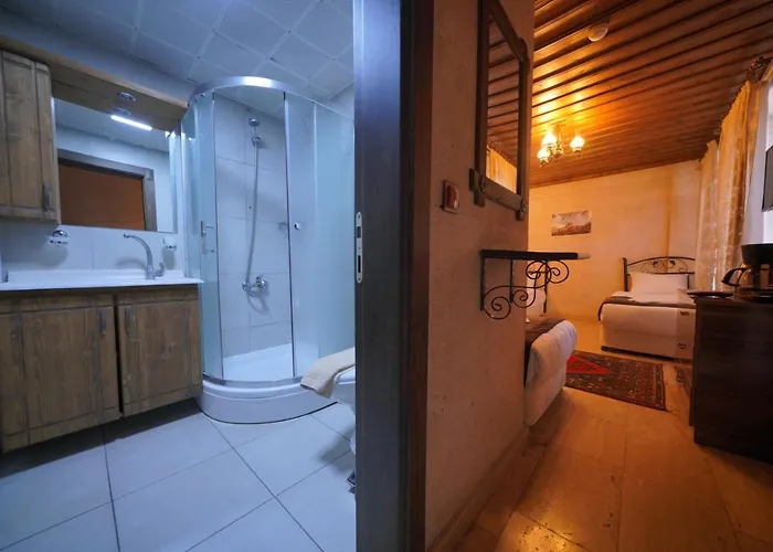 Cave Rooms&pool ホテル 2*