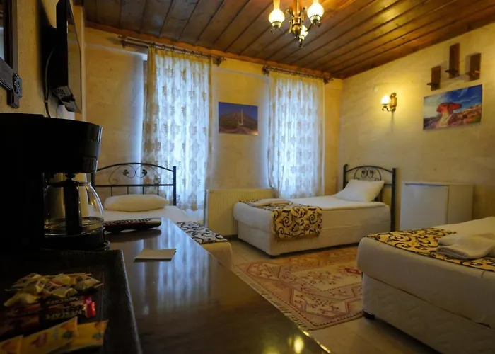 Cave Rooms&pool ホテル 2*