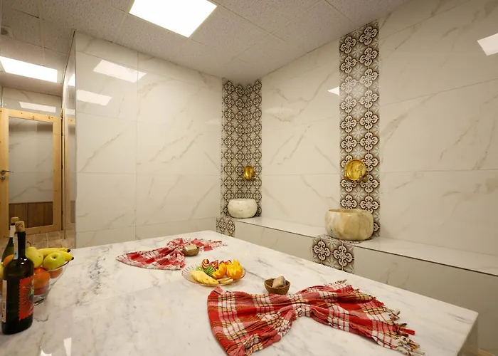 ホテル Cave Rooms&pool