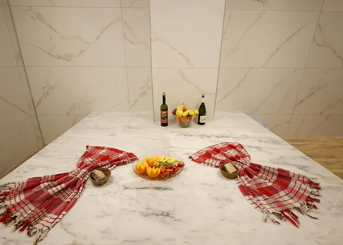 ホテル Cave Rooms&pool 2*