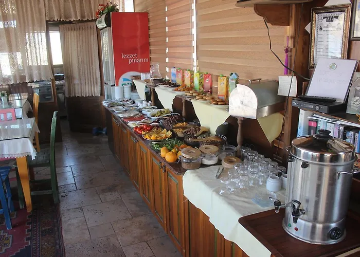 Cave Rooms&pool Гореме