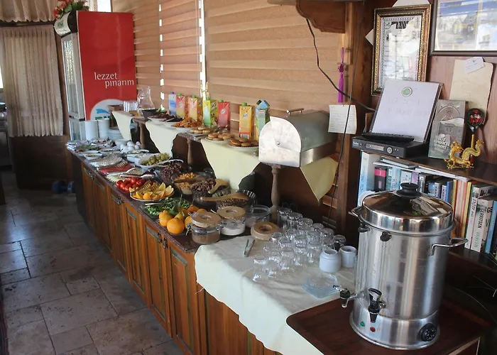 Cave Rooms&pool ホテル ギョレメ