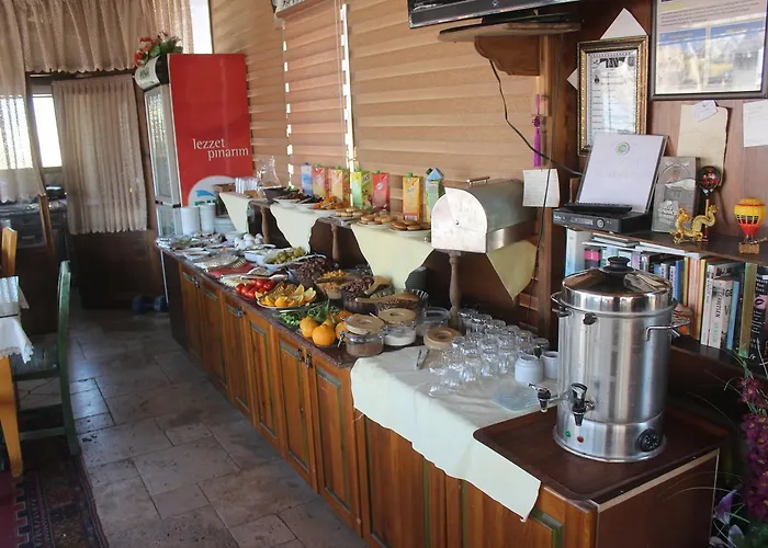 Cave Rooms&pool ホテル 2*