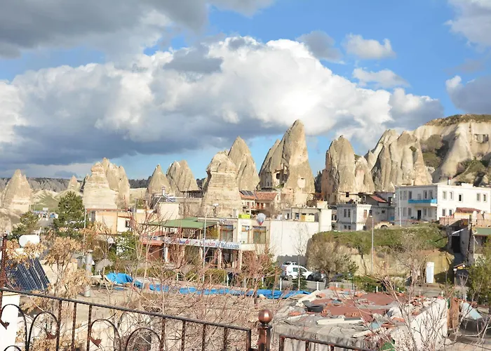 Cave Rooms&pool Отель Гореме