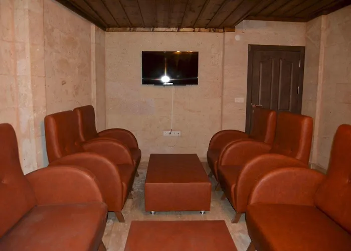 Cave Rooms&pool 2* ギョレメ